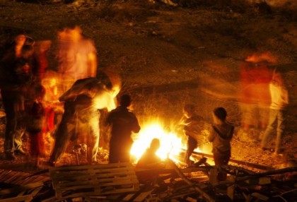 Reuters Pictures - Bonfire in Jerusalem